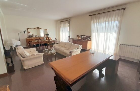 APPARTAMENTO 5 VANI AL 1° PIANO BALCONATO CON TERRAZZO