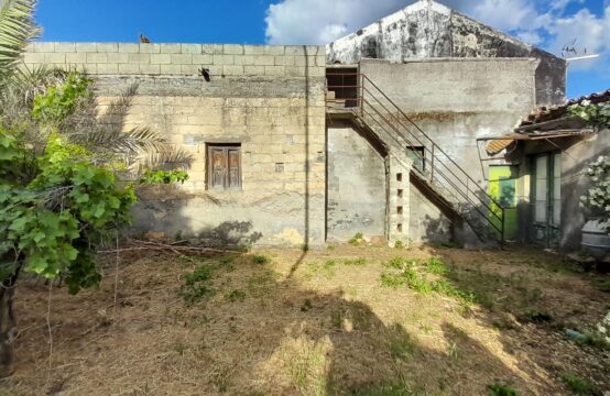 CASA SINGOLA 95 MQ CON GARAGE 45 MQ E TERRENO 160 MQ